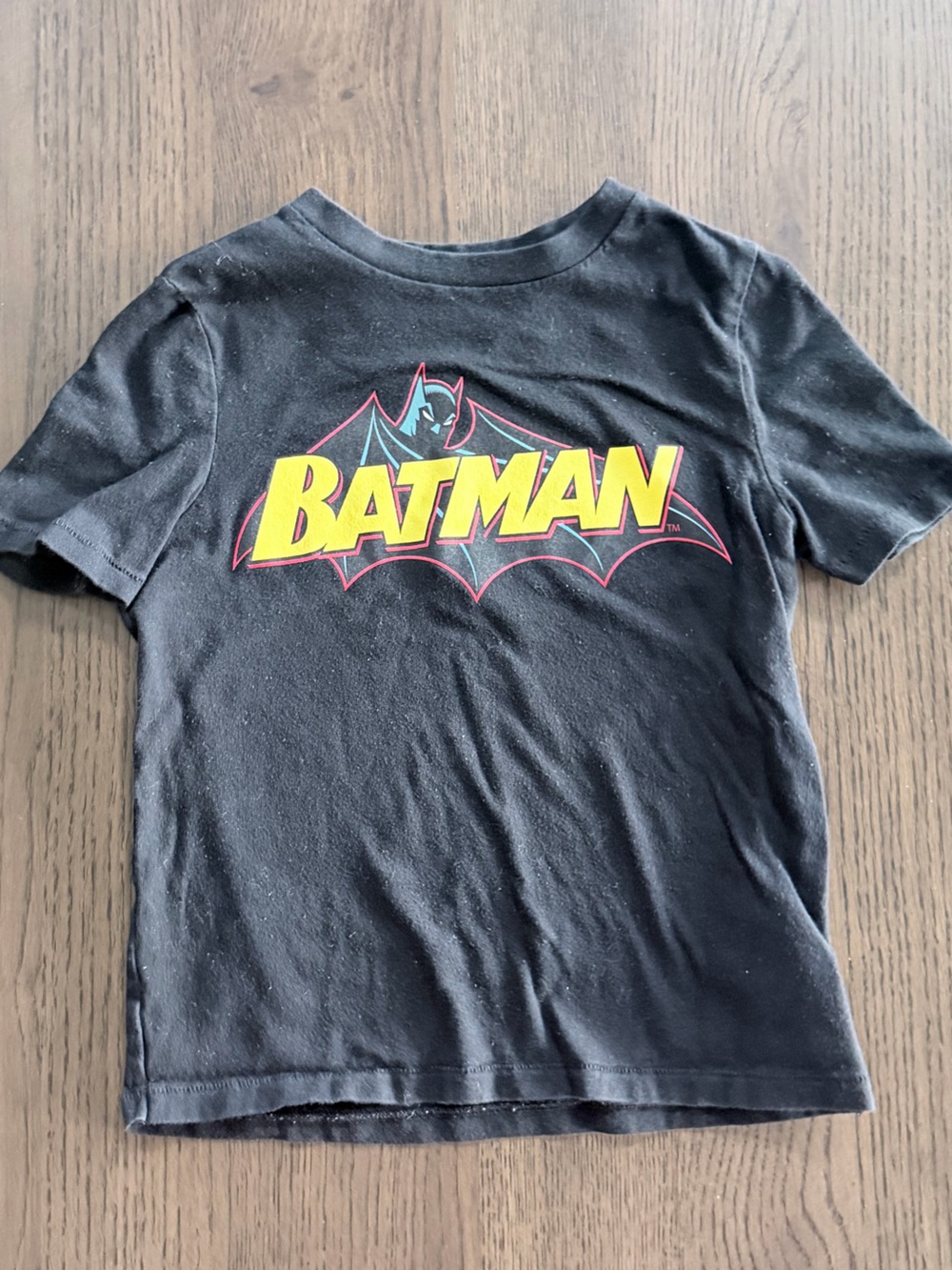 GAP Black Batman Logo Tee - XS (4-5)